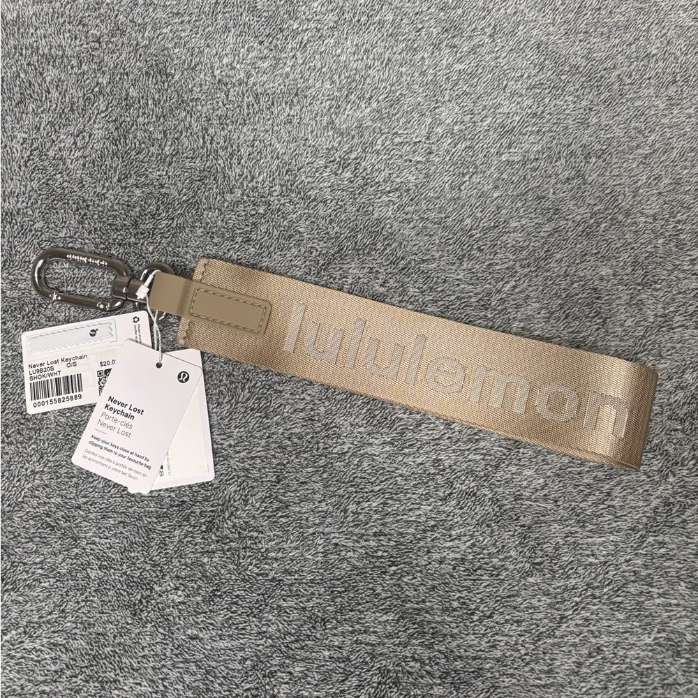 Lululemon Never Lost Keychain - Sheer Oak